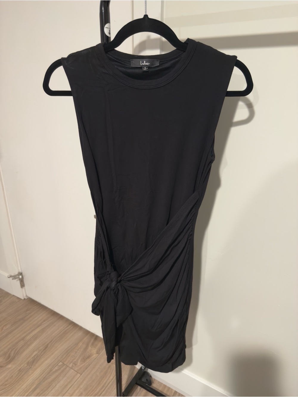 Lulu's Black Sleeveless Side-Knot Mini Dress